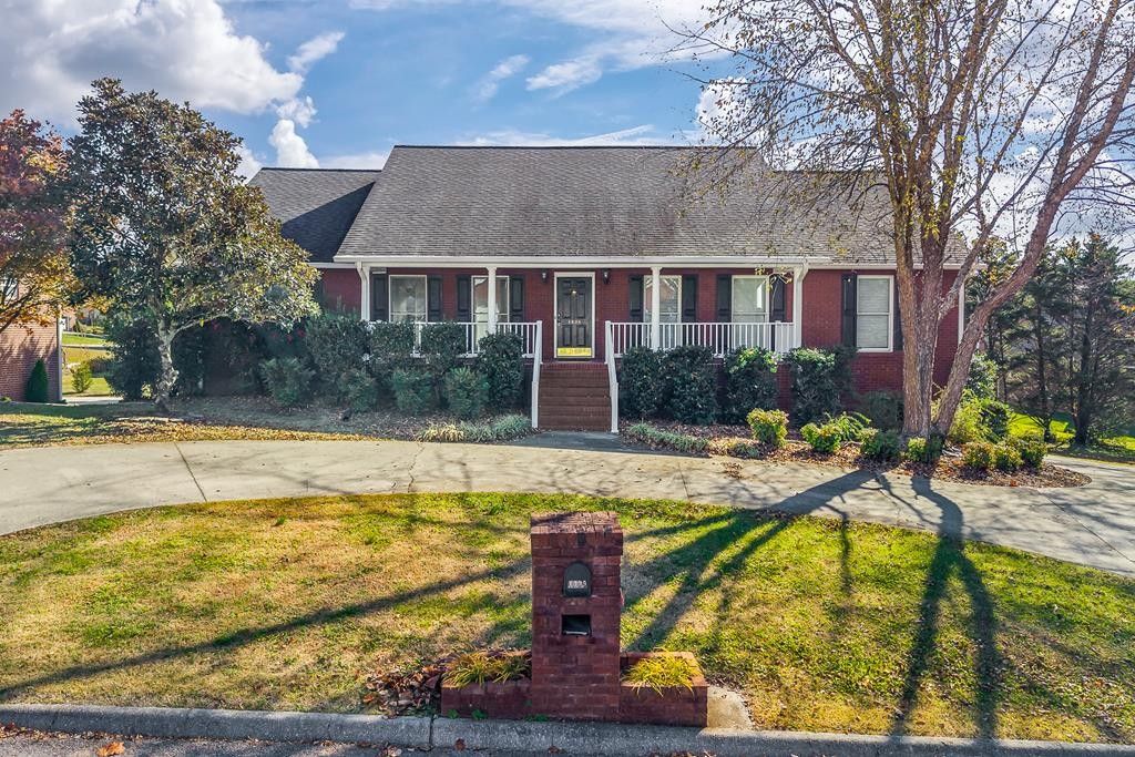 1325 Bridle Path, Cookeville, TN 38501