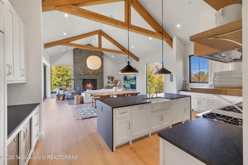 705 RODEO Drive, Jackson, WY 83001 photo 2