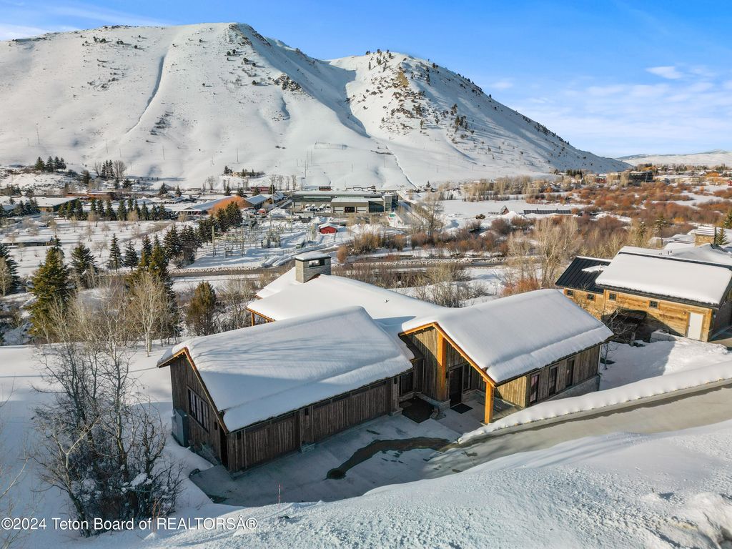 705 RODEO Drive, Jackson, WY 83001 photo 41