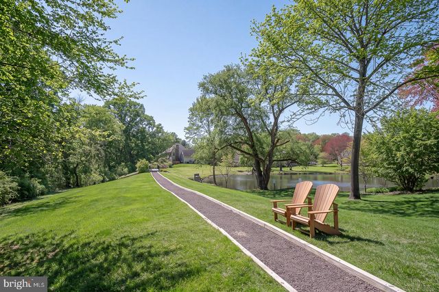 442 CHANDLEE DR, Berwyn, PA 19312