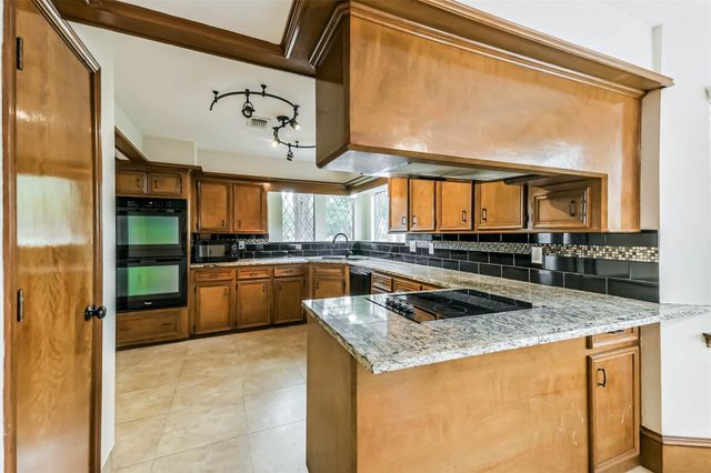 12910 Ivyforest Drive, Cypress, TX 77429