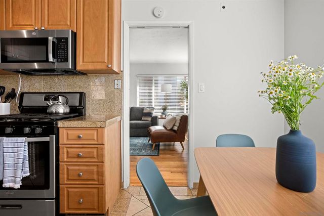 4614 Saratoga Ave, San Diego, CA 92107