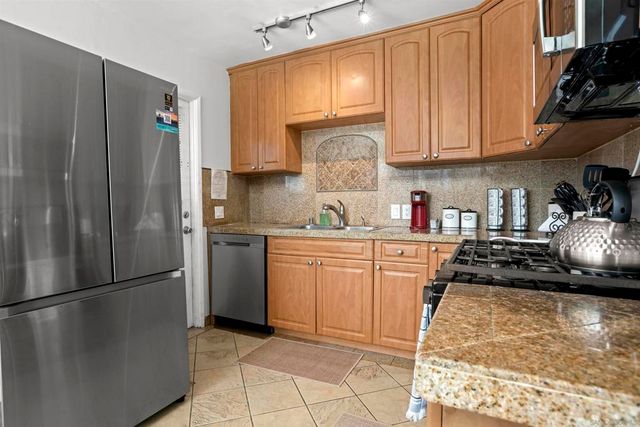 4614 Saratoga Ave, San Diego, CA 92107