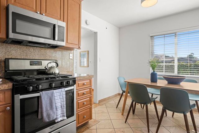 4614 Saratoga Ave, San Diego, CA 92107