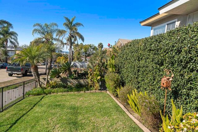 4614 Saratoga Ave, San Diego, CA 92107