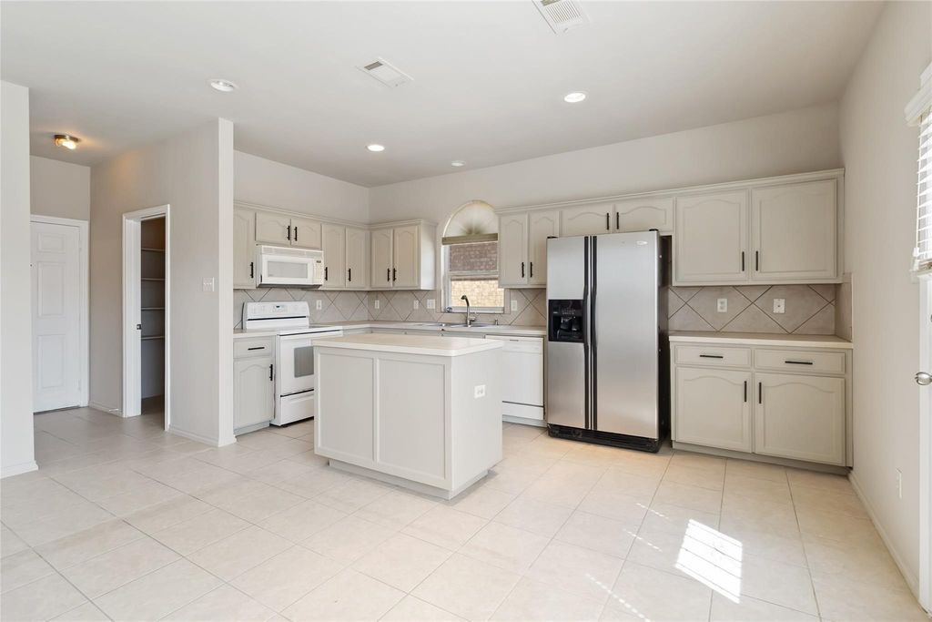 2680 Silver Hill Drive, Fort Worth, TX 76131 — photo 3