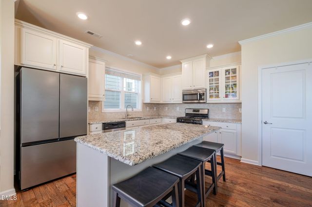 49 Salt Cedar Lane, Chapel Hill, NC 27516