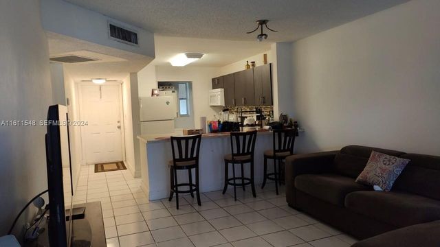 7925 S Colony Circle S 210, Tamarac, FL 33321