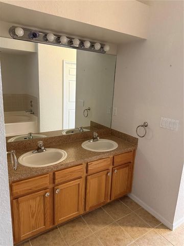 1715 HAMMOCKS AVENUE 1715, Lutz, FL 33549