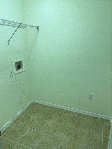 1715 HAMMOCKS AVENUE 1715, Lutz, FL 33549