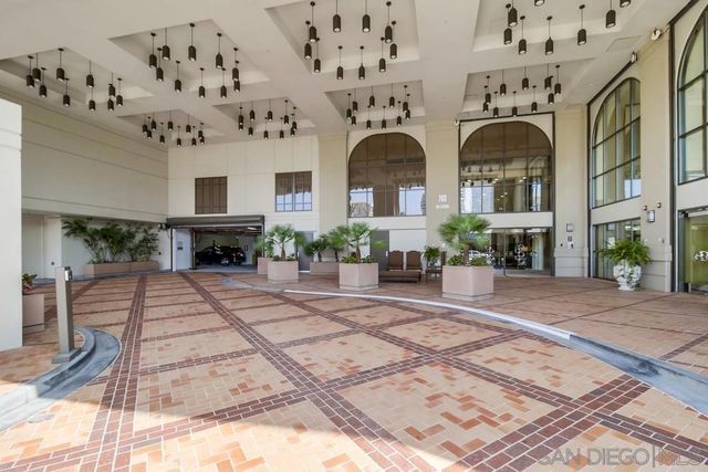 700 W E St 1602, San Diego, CA 92101