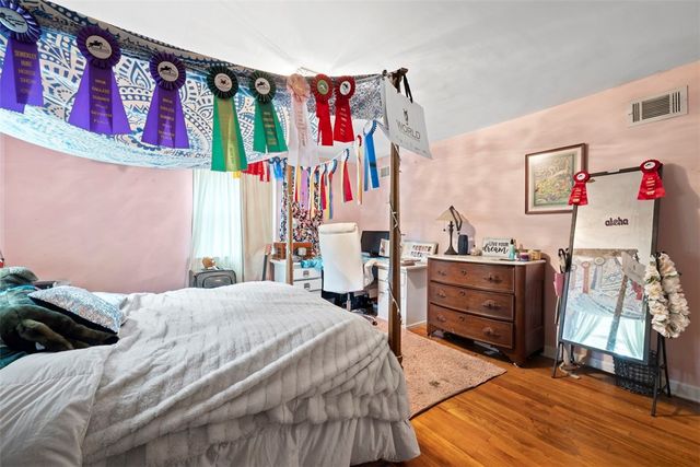 220 Guyasuta Rd, Fox Chapel, PA 15215