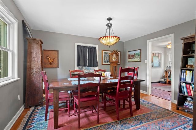 220 Guyasuta Rd, Fox Chapel, PA 15215