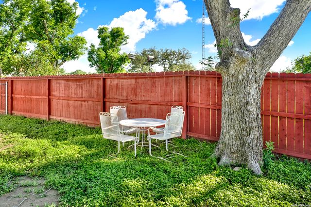 914 GENTILZ ST, Castroville, TX 78009