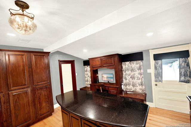 914 Gentilz, Castroville, TX 78009
