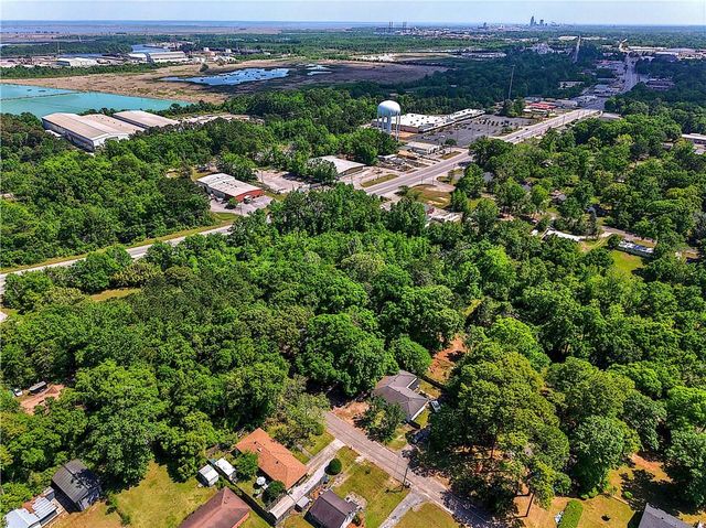 104 Alpine Street, Chickasaw, AL 36611