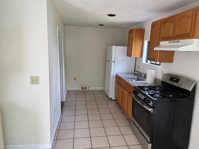 22 Summer St 1, Ashland, MA 01721