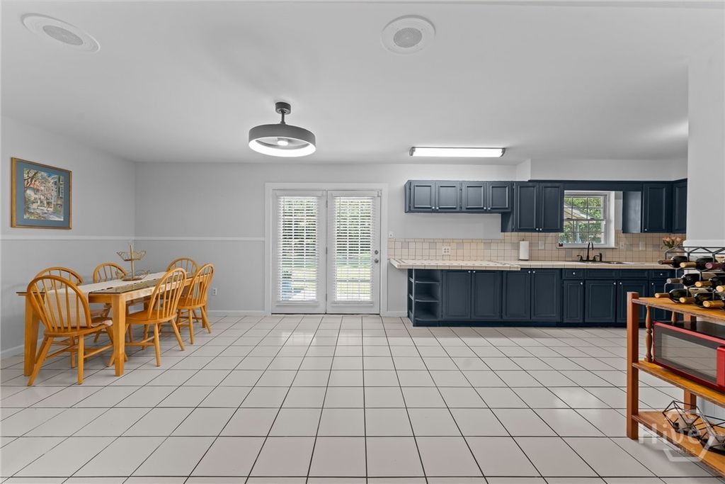 Image 17 of property listing at 122 Westwood Drive, Rincon, GA 31326