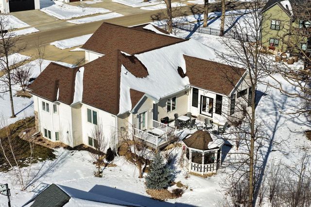 408 Kassander Way, Oregon, WI 53575