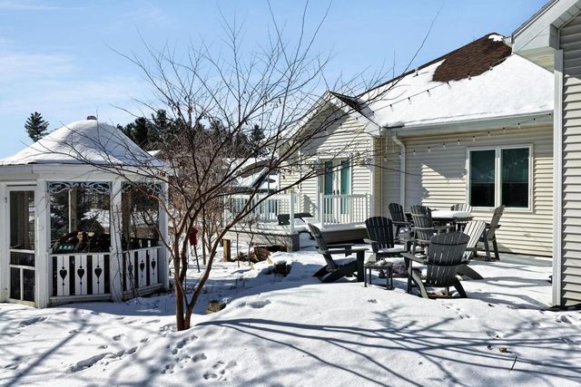 408 Kassander Way, Oregon, WI 53575