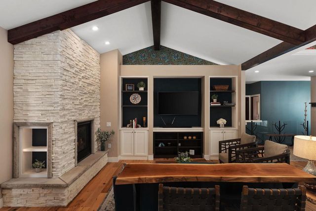 408 Kassander Way, Oregon, WI 53575