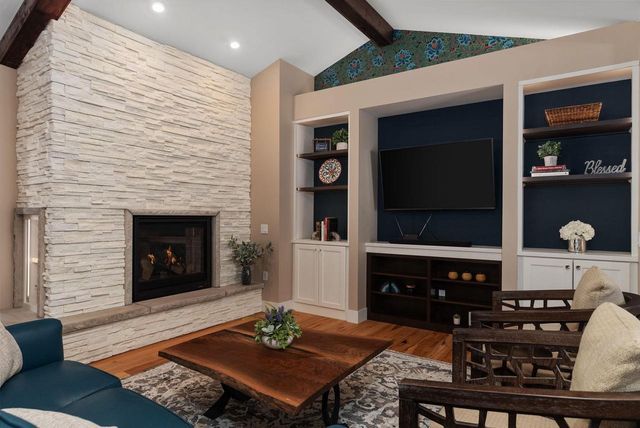 408 Kassander Way, Oregon, WI 53575