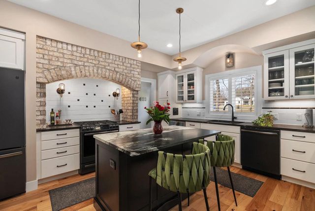 408 Kassander Way, Oregon, WI 53575