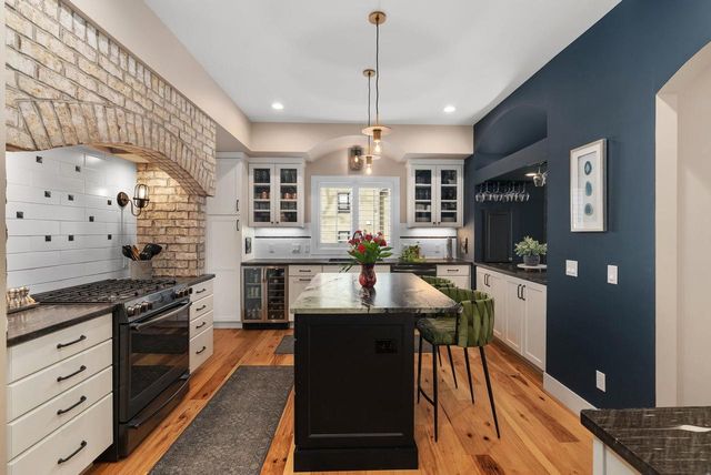 408 Kassander Way, Oregon, WI 53575