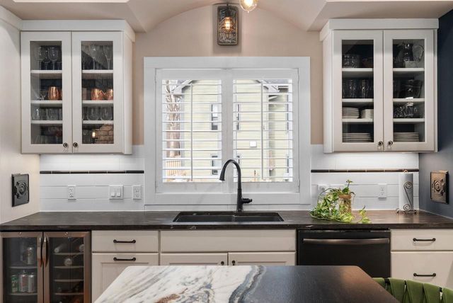 408 Kassander Way, Oregon, WI 53575