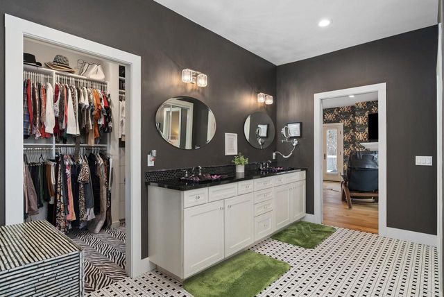 408 Kassander Way, Oregon, WI 53575