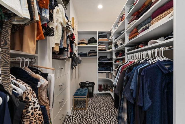 408 Kassander Way, Oregon, WI 53575