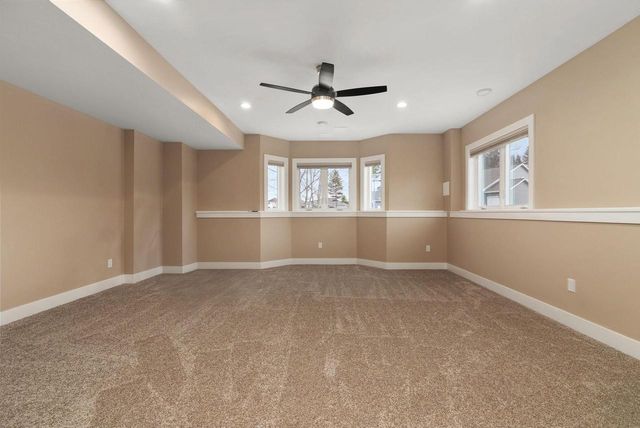 408 Kassander Way, Oregon, WI 53575