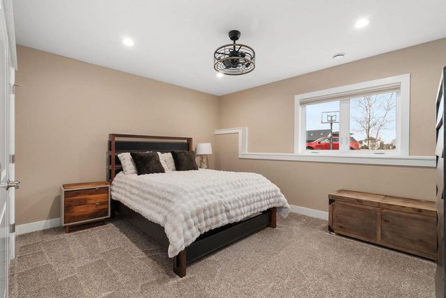 408 Kassander Way, Oregon, WI 53575