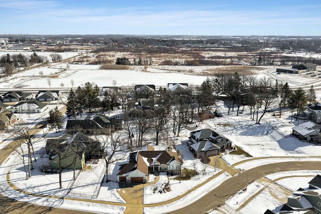 408 Kassander Way, Oregon, WI 53575