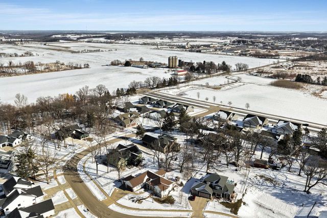 408 Kassander Way, Oregon, WI 53575