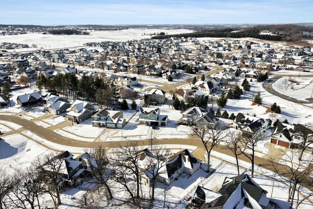 408 Kassander Way, Oregon, WI 53575