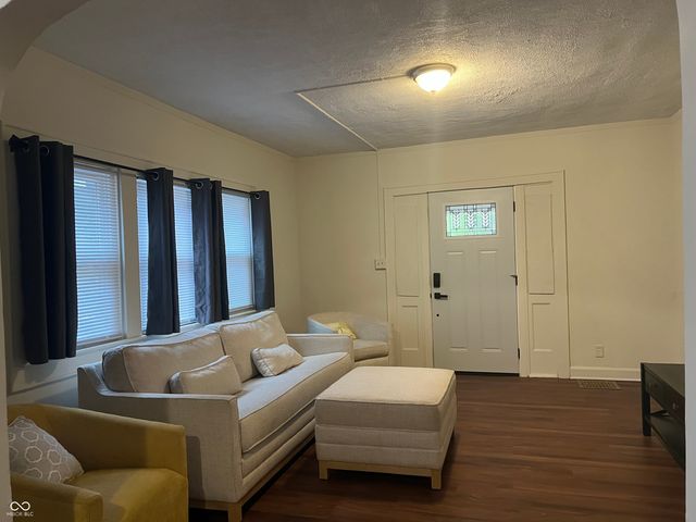 3673 Birchwood Avenue, Indianapolis, IN 46205