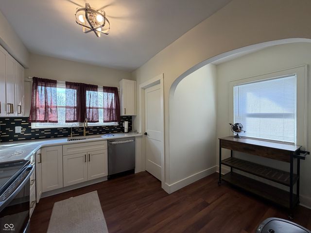 3673 Birchwood Avenue, Indianapolis, IN 46205