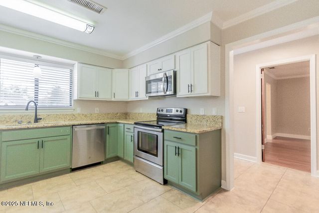 8330 CROSS TIMBERS Drive W, Jacksonville, FL 32244