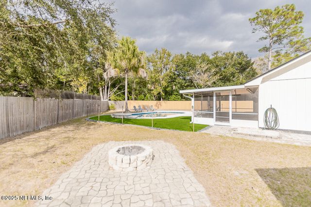 8330 CROSS TIMBERS Drive W, Jacksonville, FL 32244