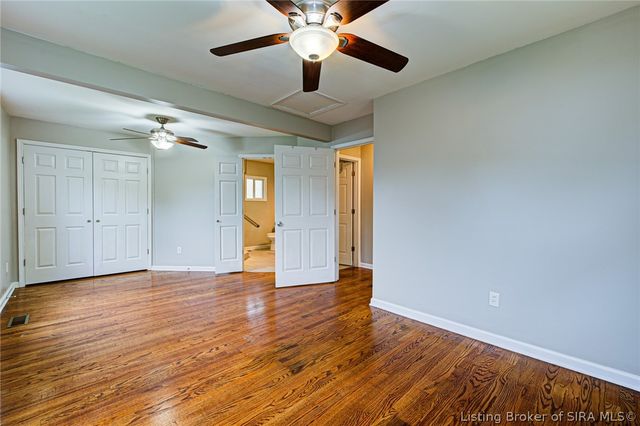 913 Holly Drive, Jeffersonville, IN 47130