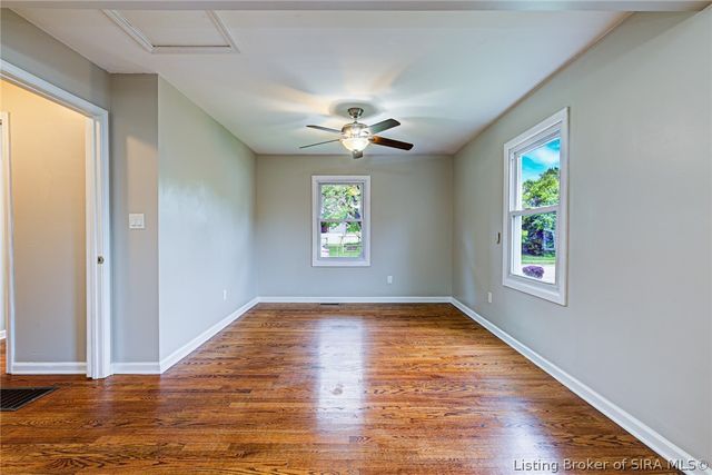 913 Holly Drive, Jeffersonville, IN 47130