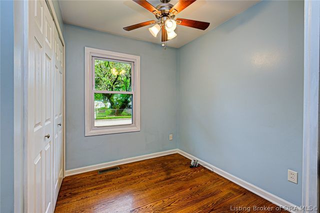 913 Holly Drive, Jeffersonville, IN 47130