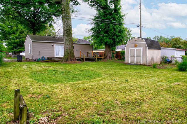 913 Holly Drive, Jeffersonville, IN 47130