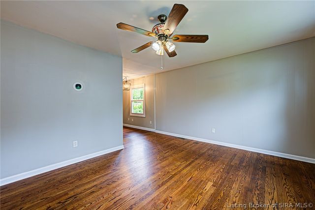 913 Holly Drive, Jeffersonville, IN 47130