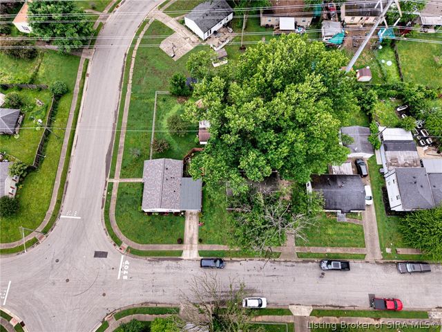 913 Holly Drive, Jeffersonville, IN 47130
