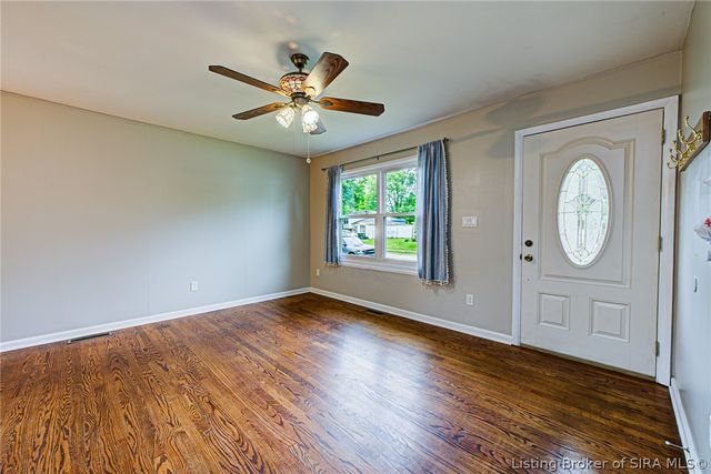 913 Holly Drive, Jeffersonville, IN 47130