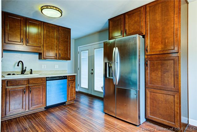 913 Holly Drive, Jeffersonville, IN 47130