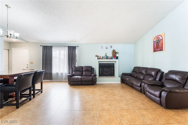 3647 Elegant Saint Court, Las Vegas, NV 89115