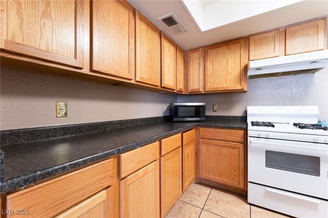 3647 Elegant Saint Court, Las Vegas, NV 89115